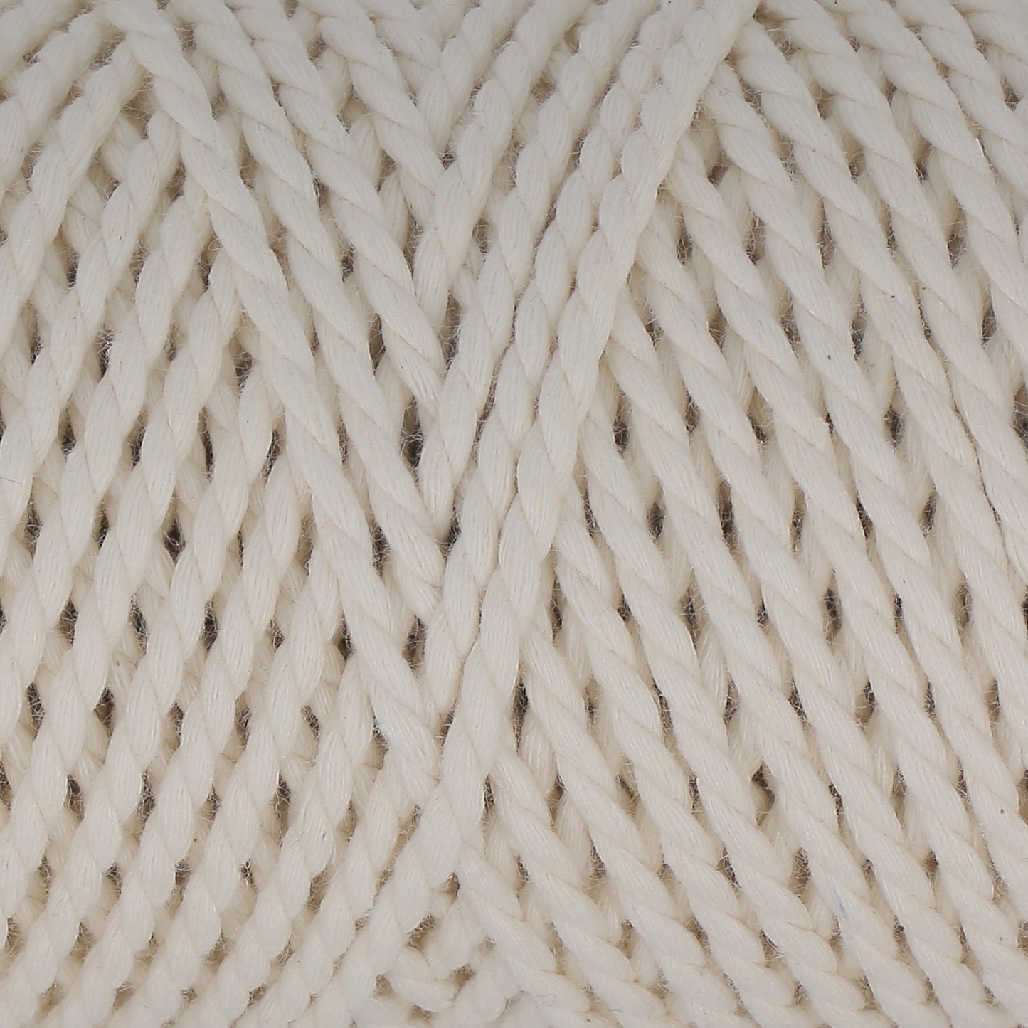 Creamy cream colour from the Macrame King Cotton range