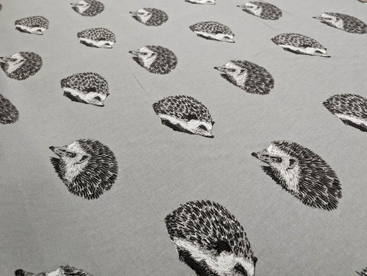 Linen Look Canvas - Hedgehogs - per half metre